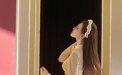 打美女屁股打到红gif动态图